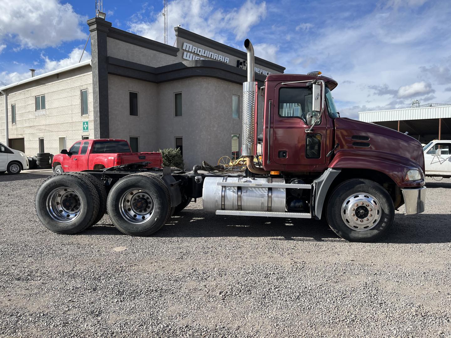 TRACTOCAMION MACK CX613